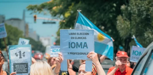 Afiliados del IOMA de Mar del Plaza convocaron a marcha el próximo miércoles 15 de abril frente al Gran Hotel Provincial por la interrupción de tratamientos oncológicos.