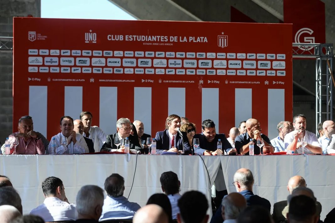 La diputada Ayelén Rasquetti pide garantizar la paridad de género en las comisiones directivas de los clubes. Los detalles de la iniciativa.