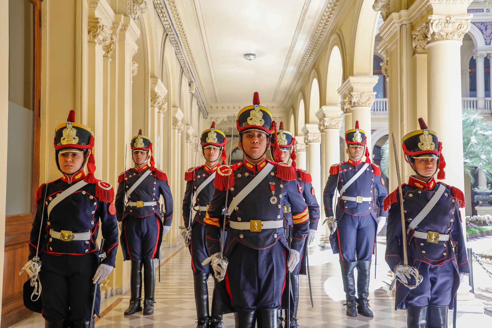 
Juan Malpeli retomó una vieja iniciativa de Darío Golía para instaurar una Guardia de Honor en la provincia de Buenos Aires. 