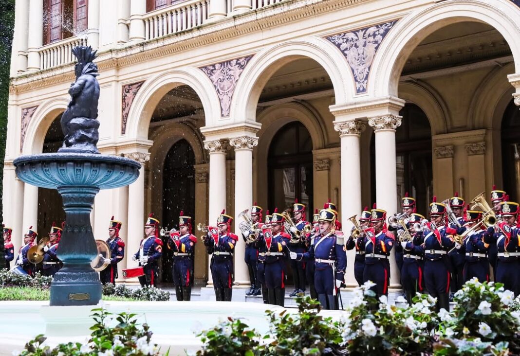 El diputado bonaerense de Fuerza Patria, Juan Malpeli, busca institucionalizar una Guardia de Honor de la provincia de Buenos Aires.