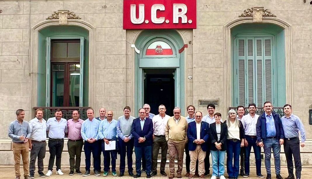 El Foro de Intendentes bonaerenses de la UCR duunciaron la 