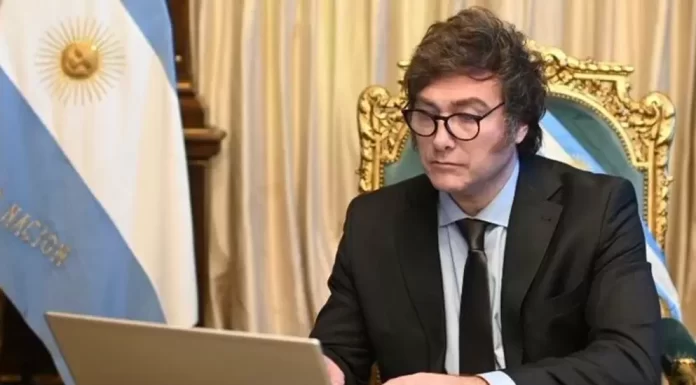 Milei acude a la Corte para evitar aplicar la Ley de Financiamiento Universitario El presidente Javier Milei presentó un recurso extraordinario ante la Corte Suprema de Justicia para suspender la aplicación de la Ley de Financiamiento Universitario.