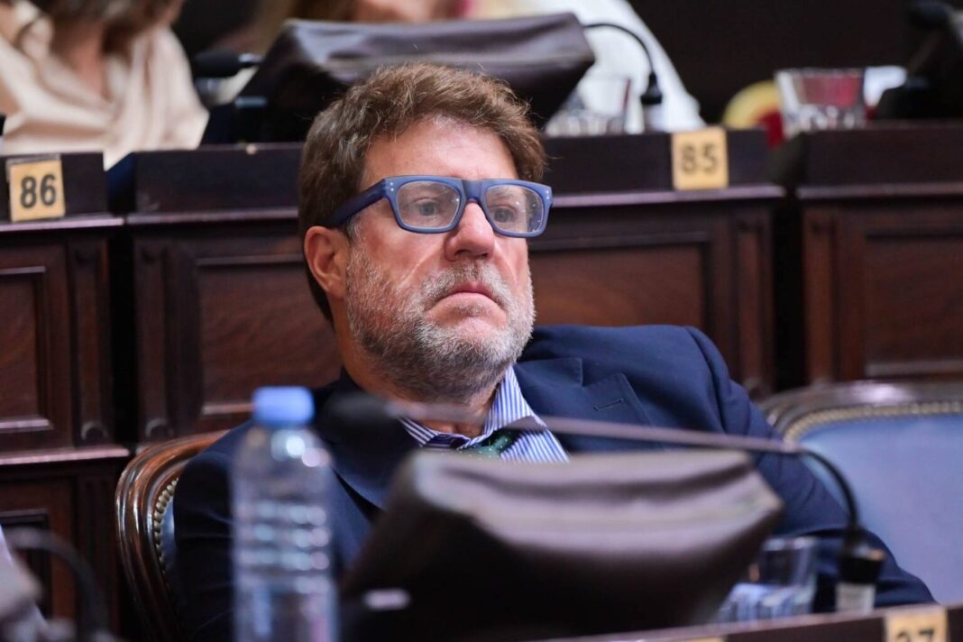 El diputado bonaerense, Diego Garciarena, insiste con el proyecto para crear un Tribunal de Responsabilidad Política, para investigar actos de corrupción en la provincia.