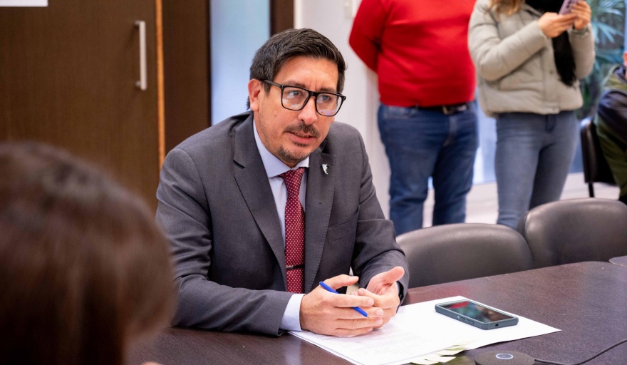El legislador de Unión y Libertad, Martín Rozas, defendió la necesidad de una ley específica para los cuidadores domiciliarios y apuntó a terminar con la precarización del sector.