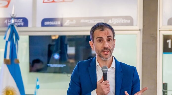 Petrecca recorrió tres municipios del interior y pidió unidad opositora para ganar la Provincia El senador provincial y actual vicepresidente del PRO bonaerense, Pablo Petrecca, recorrió tres municipios del interior y pidió "unidad opositora" para ganar la Provincia.