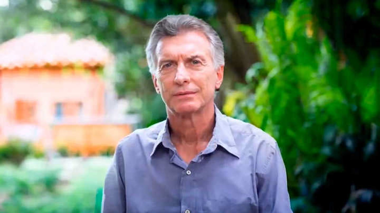 El video falso de Mauricio Macri que anunciaba la baja de Silvia Lospennato circuló durante la campaña porteña de 2025 y generó confusión en redes sociales.