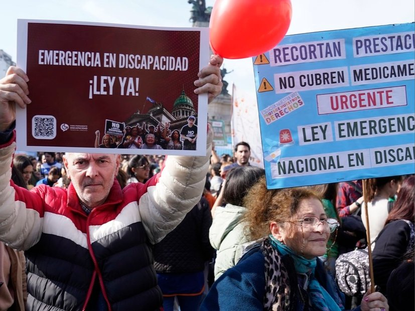 En medio del litigio judicial por el incumplimiento de la normativa aprobada por el Congreso, el Gobierno nacional envió una nueva ley de discapacidad que impone requisitos adicionales.