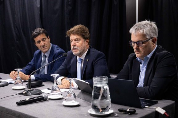 La UCR y la Coalición Cívica promueven una reforma política en la provincia Los bloques de la UCR y la Coalición Cívica encabezaron un plenario sobre la Boleta Única, las PASO y el acceso a la información pública.