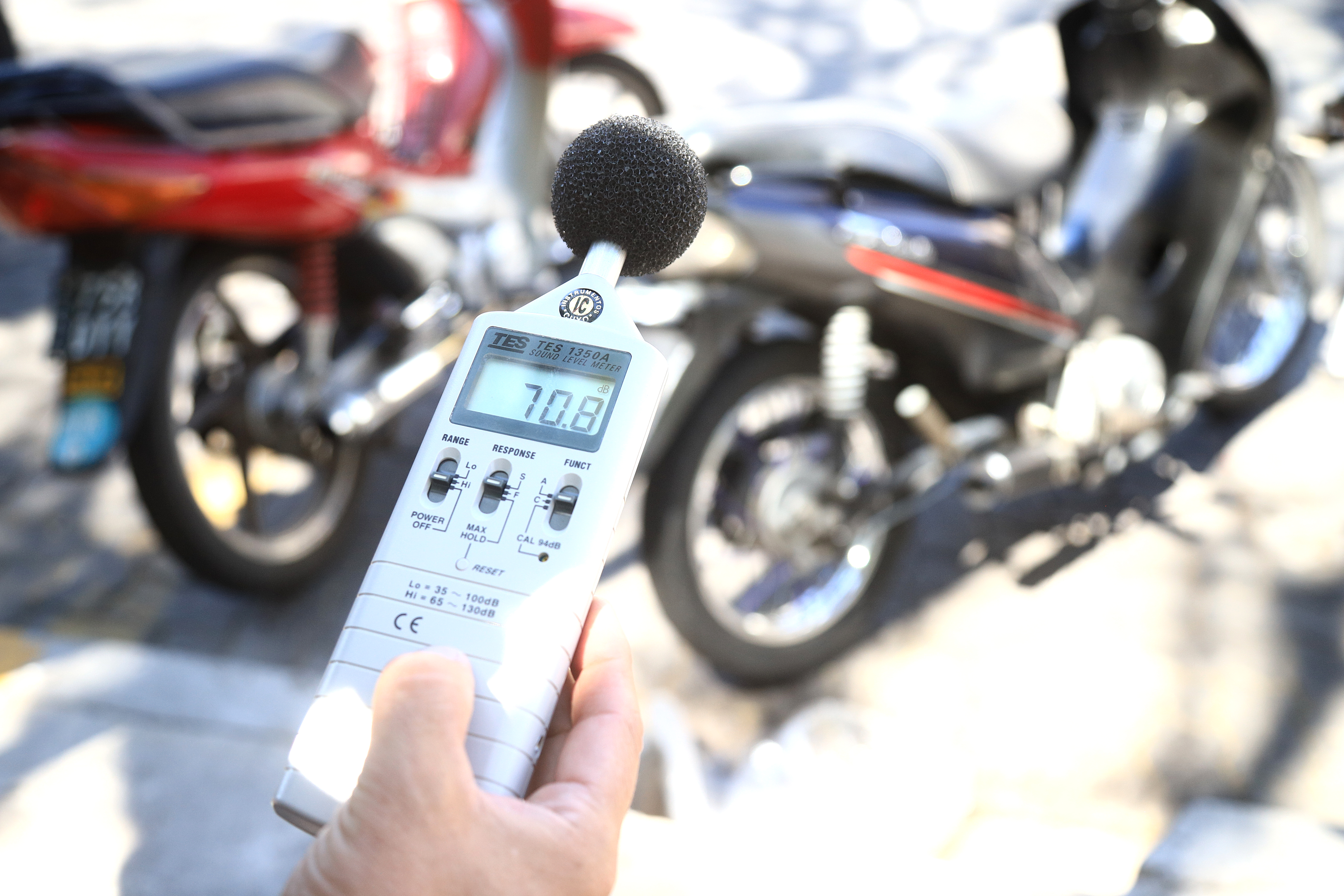 
La senadora de Hechos - UCR Identidad, Emilia Subiza, puso el ojo en los escapes no autorizados y busca aplicar sanciones a los conductores que los utilicen. 