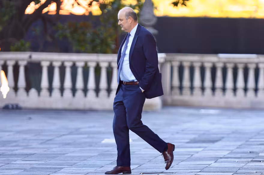 El ministro de Desregulación, Federico Sturzenegger, llega este miércoles al Senado de la Nación para explicar el proyecto de Inviolabilidad de la Propiedad Privada.