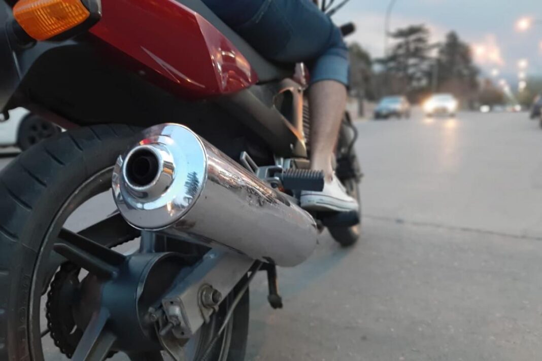 La senadora bonaerense de Hechos - UCR Identidad, Emilia Subiza, presentó un proyecto para sancionar las motos con escapes libres.