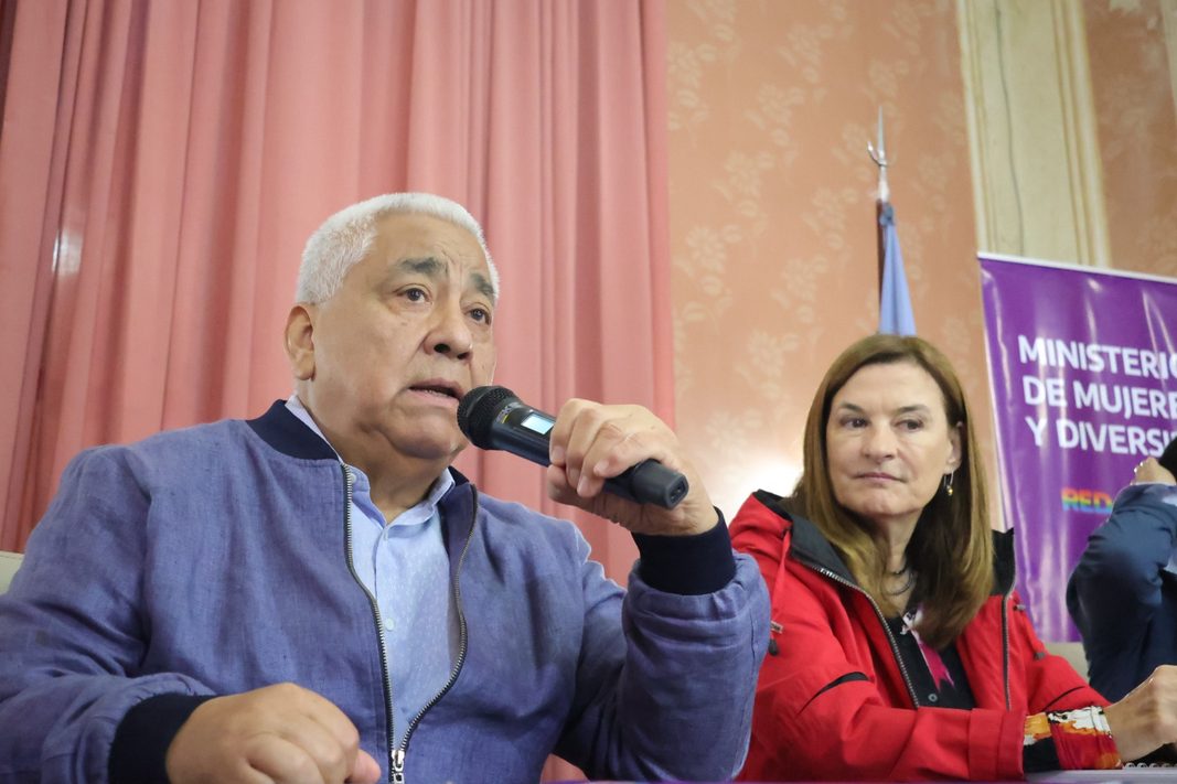 La ministra de Mujeres y Diversidad, Estela Díaz, y el intendente de San Pedro, Cecilio Salazar, dieron inicio a la Red Orgullo en el municipio.