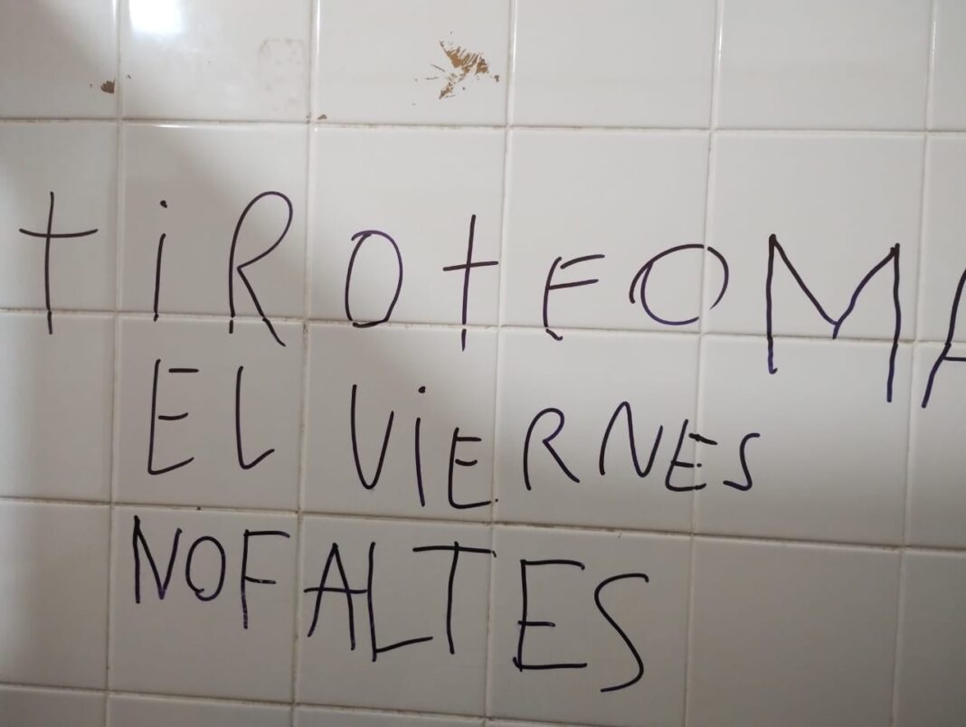 Senadores de la oposición presentaron proyectos para alertar sobre las amenazas de posibles tiroteos escolares, y le pidieron explicaciones al gobierno de Kicillof.