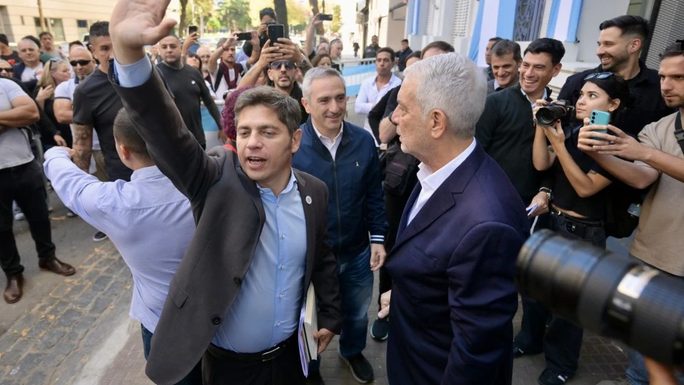 Kicillof dio inicio a su primera reunión como presidente del PJ bonaerense Axel Kicillof encabeza su primera reunión del Consejo Directivo del PJ bonaerense. La actualización de las afiliaciones fue el tema central.