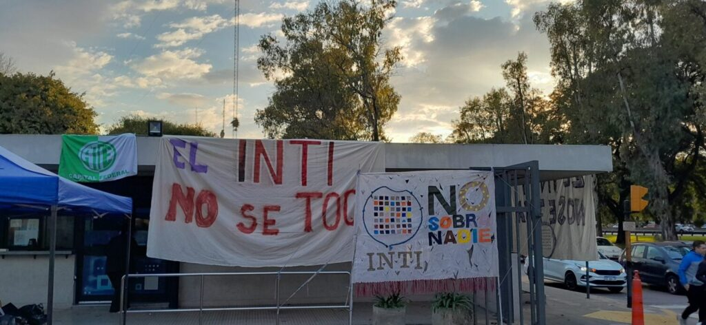 El Colegio de Ingenieros Agrónomos bonaerenses alertó que el desguace del INTI pone en riesgo la salud, al eliminar los controles de trazabilidad de los productos que consumismos.