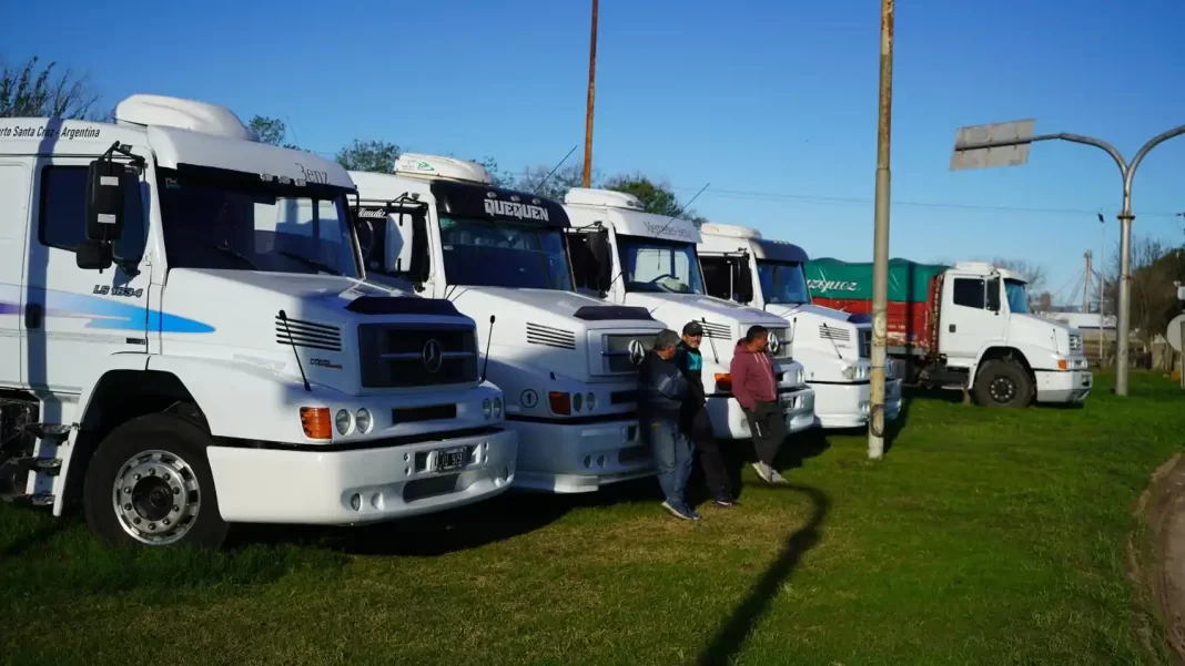 La Confederación de Asociaciones Rurales de Buenos Aires y La Pampa (CARBAP) cuestionó el paro de transportistas, que frenó al Puerto Quequén.