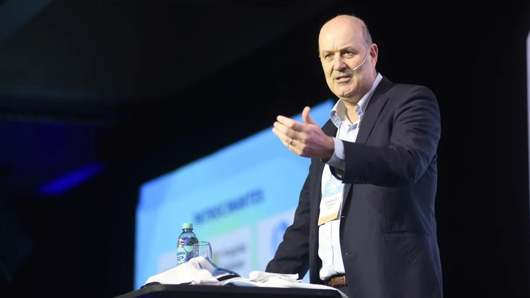 El ministro de Desregulación y Transformación del Estado, Federico Sturzenegger, defendió la necesidad de avanzar en la reforma del SMN.