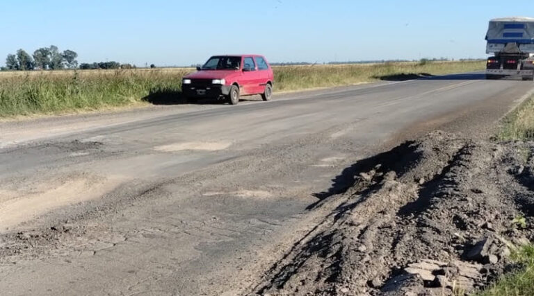 En febrero pasado, Silvina Vaccarezza presentó un proyecto en la Legislatura bonaerense por el deterioro y la obra paralizada en la Ruta 50, entre Casares y Lincoln.