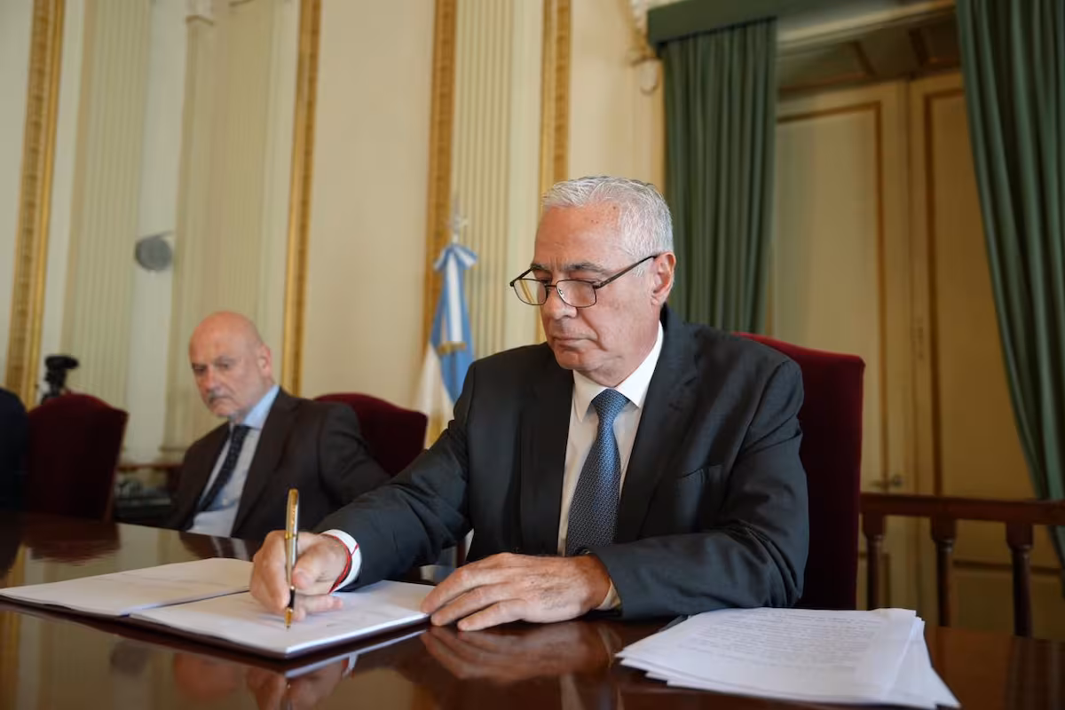 El titular de la Suprema Corte bonaerense, Sergio Torres advirtió que el tribunal funciona con solo tres de sus siete miembros y reclamó avanzar en la cobertura de vacantes.