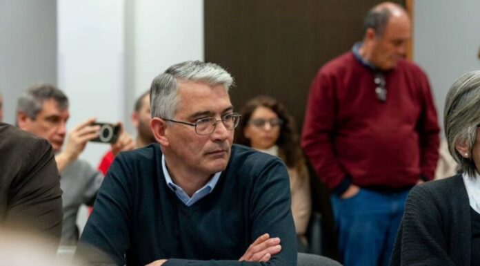 Puglelli alertó por la retracción de la economía: “Se cayeron las ventas y el empleo” El diputado, Carlos Puglelli, manifestó su preocupación por el la retracción del consumo y la caía en el empleo de la provincia de Buenos Aires.