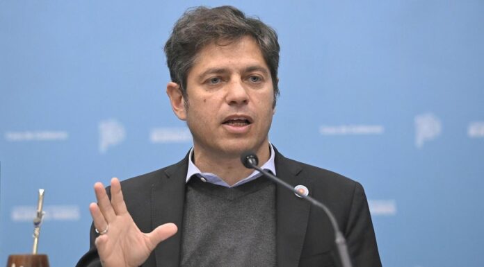 La UCR cruzó a Kicillof por la suspensión del programa MESA: “El problema son las prioridades” Diego Garciarena se sumó a los cuestionamientos contra Axel Kicillof por la suspensión por 90 días del programa MESA, que asiste a más de dos millones de niños y niñas.