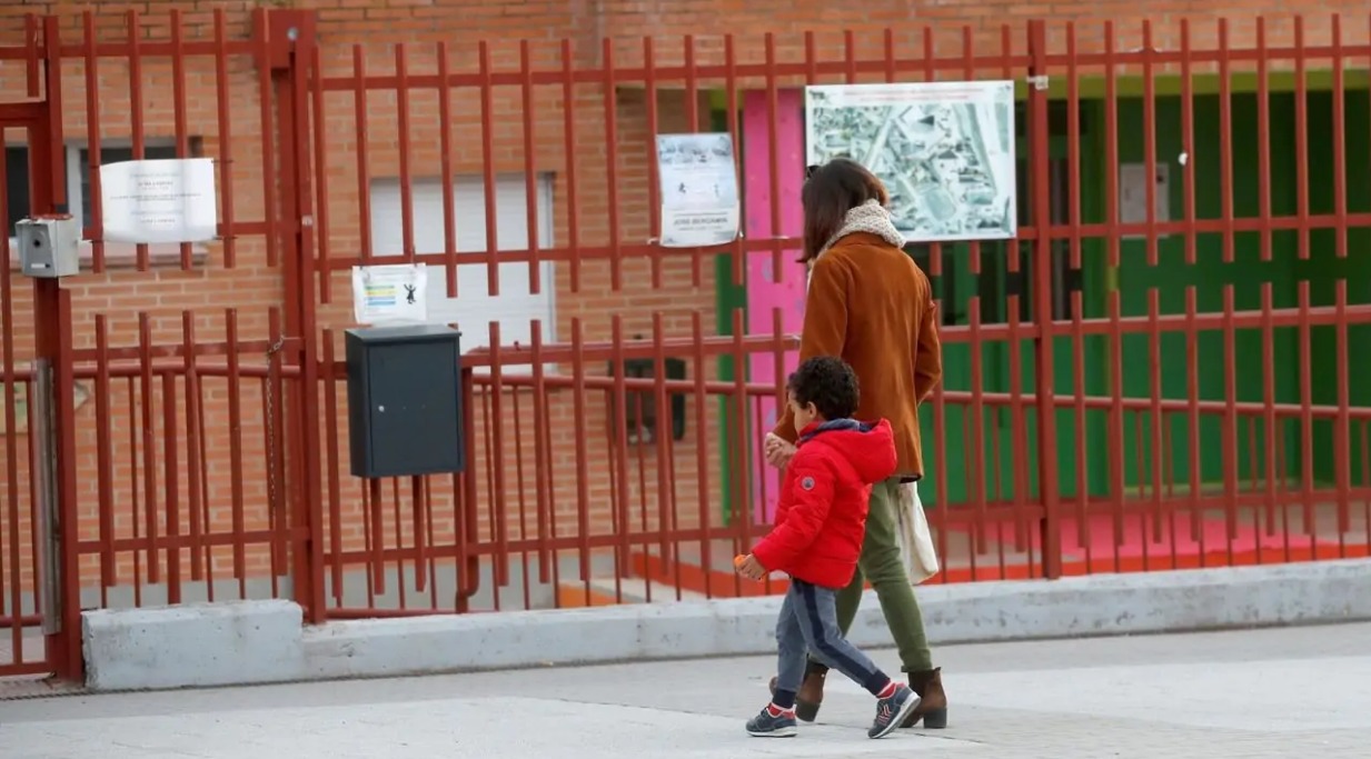 La productora y asesora de seguros, Emilia Arrechea, sostuvo que resulta indispensable que las escuelas bonaerenses cuenten con pólizas.