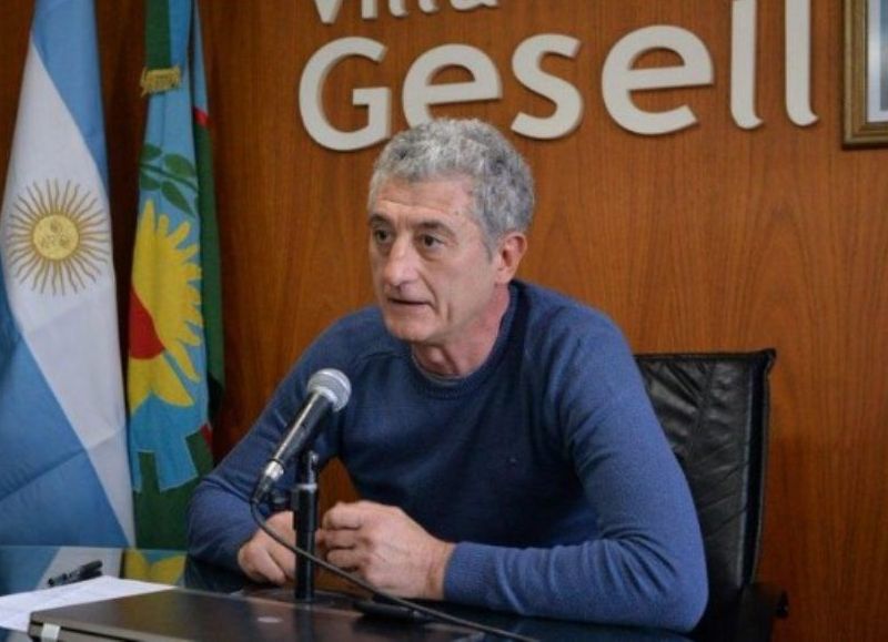 El intendente de Villa Gesell, Gustavo Barrera, advirtió por el impacto de la caída del Presupuesto 2026 en las arcas locales.