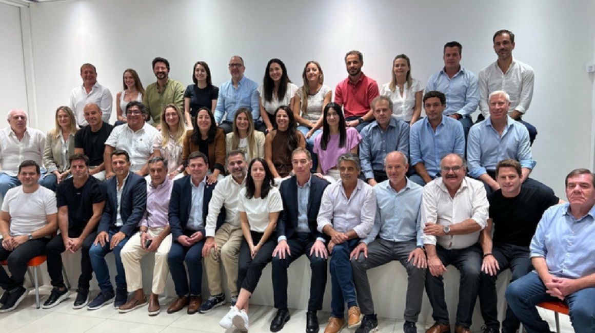 Diego Santilli reúne a intendentes, legisladores nacionales y provinciales del PRO para encarar las primeras conversaciones de cara a las elecciones de 2027. 