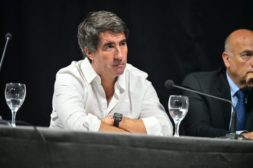 El diputado Matías Civale busca posicionar al Puerto de Quequén por su rol estratégico dentro de la red logística del país.