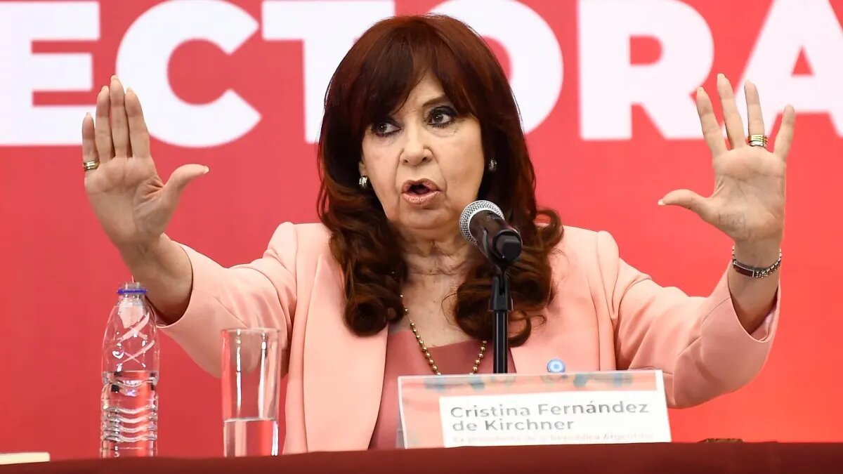 A pocos días de que Myriam Bregman cuestionara al peronismo "moderado" por no reconocer la proscripción de Cristina Kirchner, Facundo Tignanelli cruzó a la dirigente de izquierda. 