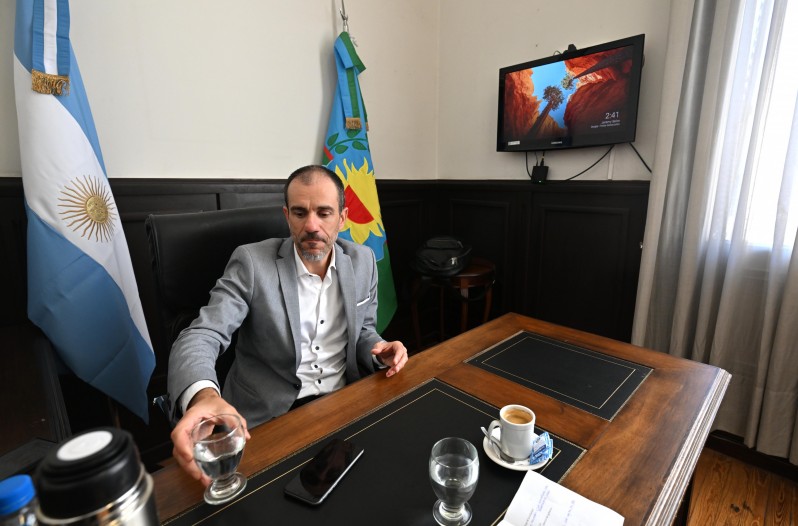 El autor de la iniciativa, Pablo Petrecca, busca atender la problemática derivada de la ola de suicidios en la Policía Bonaerense y reclamó datos actualizados sobre las cifras de salud mental en la provincia de Buenos Aires.