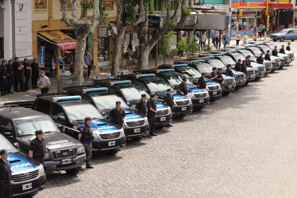 La discusión por la policía municipal acumula más de dos décadas de proyectos, con avances parciales y fuertes resistencias políticas en la Legislatura bonaerense.