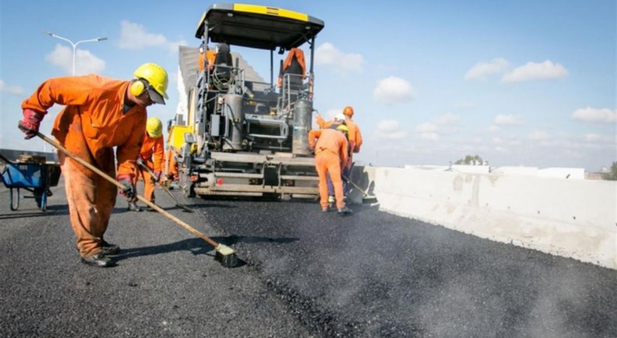 Kicillof y Katopodis abrieron un nuevo frente de batalla con los intendentes tras el endurecimiento de los controles para infraestructura. 
