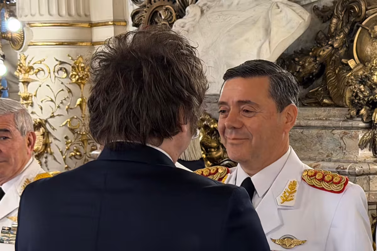 El Gobierno de Javier Milei busca destinar fondos provenientes de inmuebles estatales y privatizaciones al reequipamiento militar de la cartera que conduce Luis Presti.