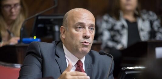 El presidente de bloque de la Coalición Cívica en diputados, Andrés de Leo, propone crear un registro de aspirantes para la cobertura de vacantes en los Juzgados de Faltas.