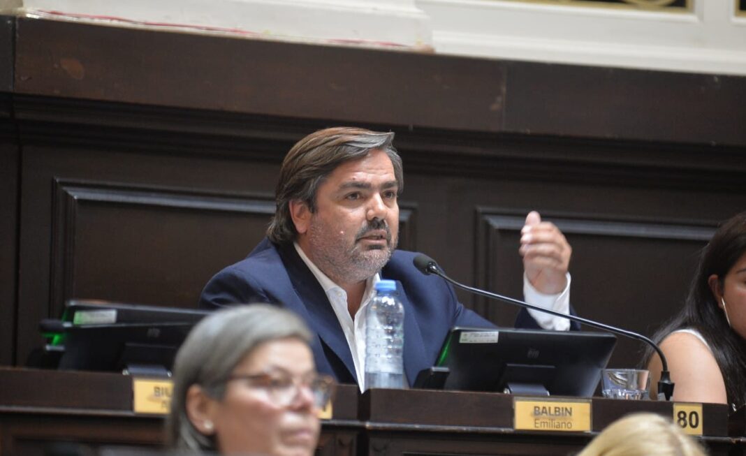 El exdiputado provincial, Emiliano Balbín, asumirá a partir del 7 de junio la presidencia del Comité Provincia de la UCR bonaerense.