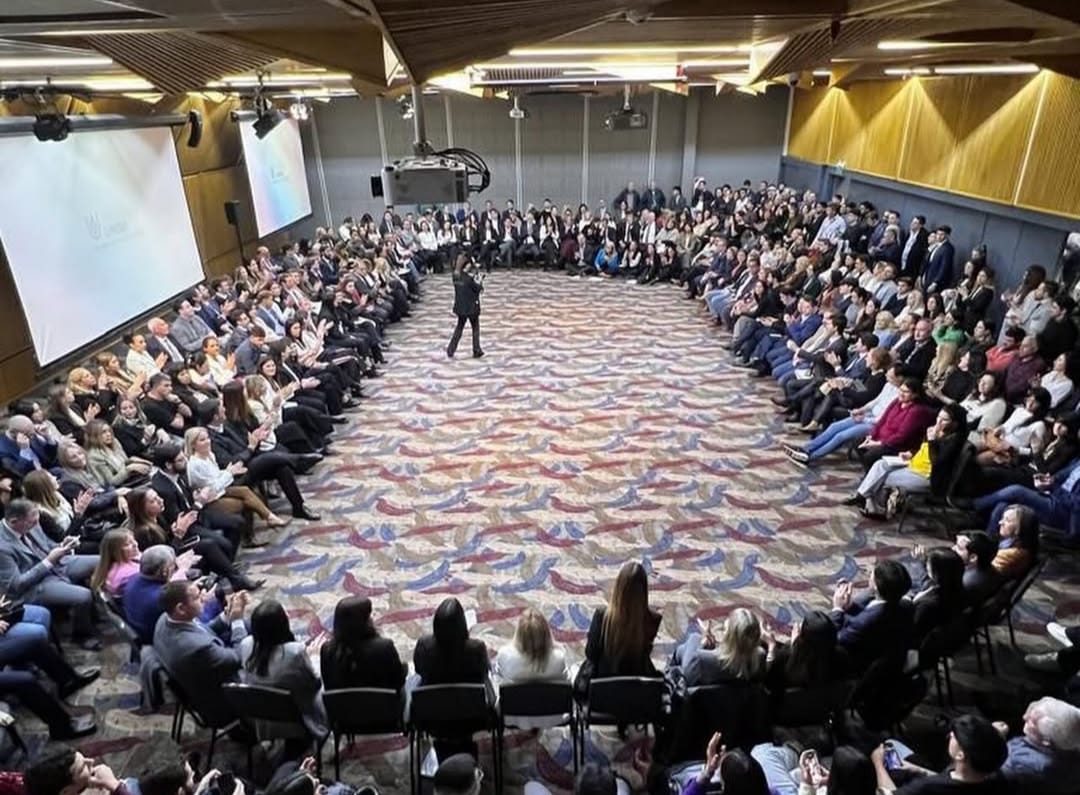 El oficialismo realizó un acto junto con más de 500 profesionales matriculados en la previa de las elecciones del Colegio de Abogados de La Plata.