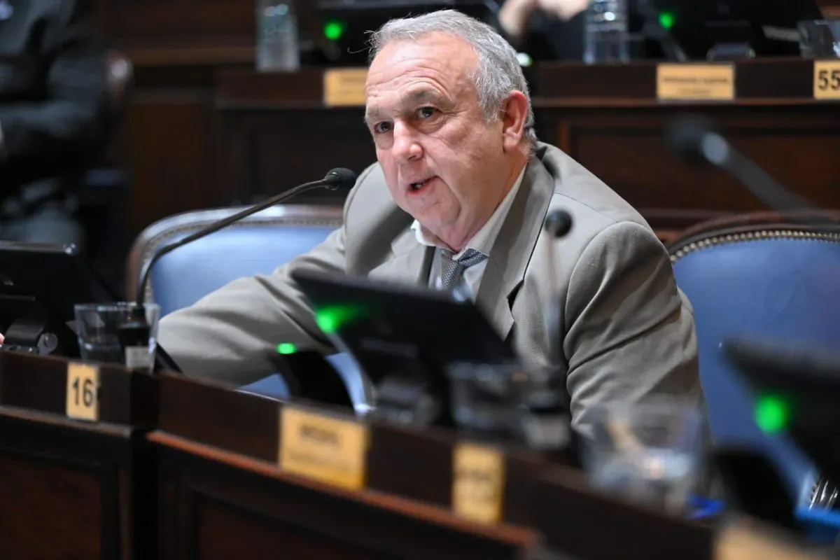 Gustavo Cuervo volvió a impulsar una iniciativa para reducir costos administrativos a los cuerpos de bomberos voluntarios bonaerenses.