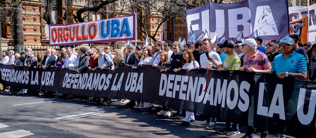 El rector de la UBA, Ricardo Gelpi, respaldó la Marcha Federal Universitaria y cuestionó el ajuste de Milei sobre las universidades nacionales.