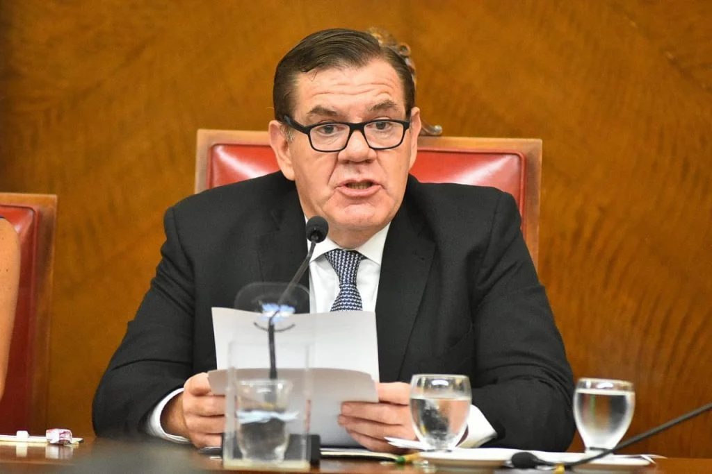 Desde la intendencia de Mar del Plata hasta su salto a la Legislatura bonaerense, Montenegro peleó por la municipalización de Punta Mogotes. 