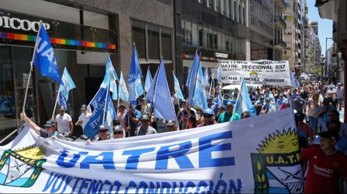La UATRE ratificó su participación en la cuarta Marcha Federal Universitaria que se llevará a cabo este martes en todas las plazas del país. 