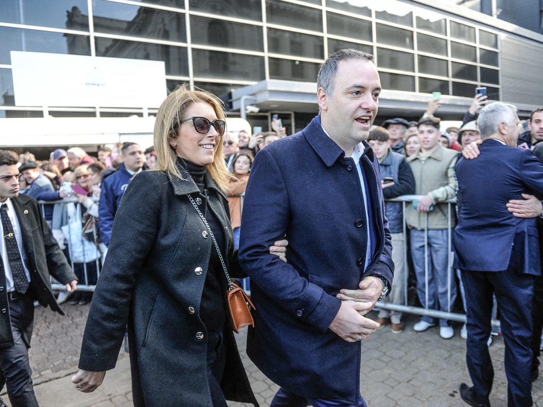 El juez Lijo pidió información sobre empresas que contrataron a la consultora de la esposa de Manuel Adorni en la causa por enriquecimiento ilícito.