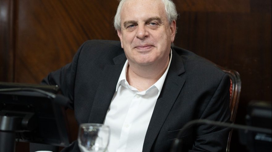 El diputado oriundo de Mar del Plata, Alejandro Rabinovich, presentó un proyecto por la polémica de Punta Mogotes.