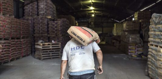 Dólar bajo, apertura de importaciones y caída del consumo: así se erosiona el entramado productivo bonaerense. La tercera entrega de las empresas que quebraron en PBA.