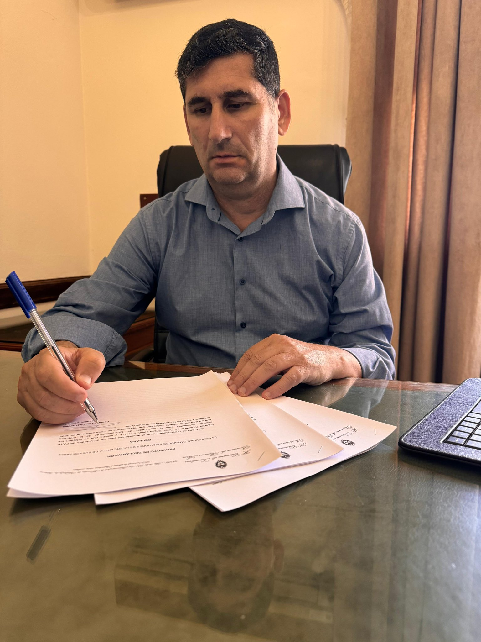 El senador bonaerense, Fernando Coronel, salió en las últimas horas a expresar su preocupación por la crisis que atraviesa la planta de La Salteña en Garín, partido de Escobar.