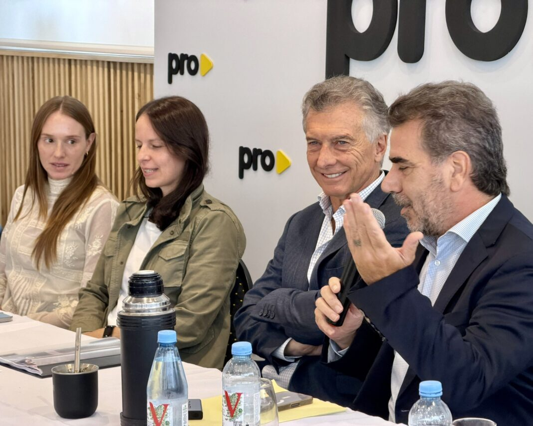 En medio de los escándalos por corrupción que sacuden al gobierno nacional, el ex presidente Mauricio Macri reaparecerá este viernes con un acto del PRO en la localidad de Vicente López.  
