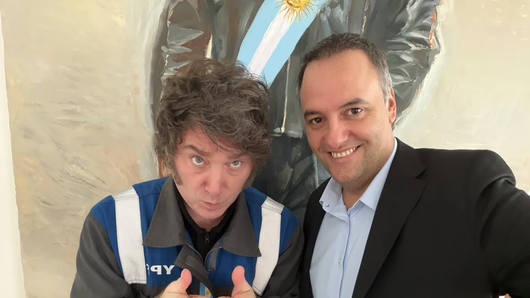 El presidente Javier Milei recibió a Adorni en Olivos con el objetivo de ratificar su respaldo y avanzar en una nueva agenda legislativa.