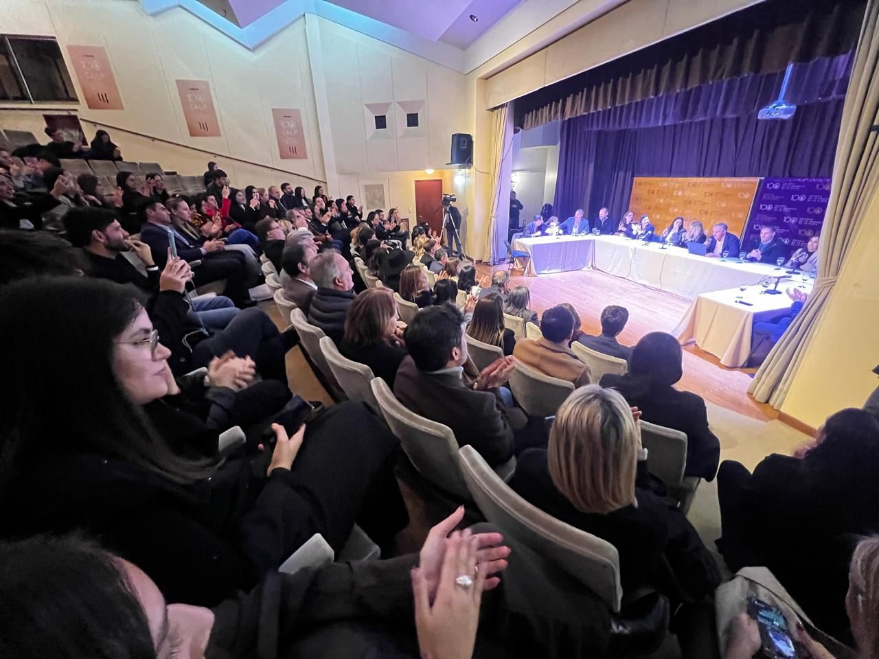 El oficialismo ratificó su conducción en el Colegio de Abogados de La Plata. 