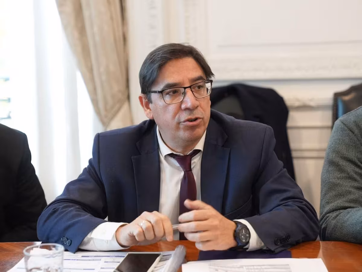 El secretario de Políticas Universitarias, Alejandro Alvarez, denunció nuevos episodios de violencia contra militantes de LLA y reclamó garantías para la libre expresión política dentro de las universidades públicas.