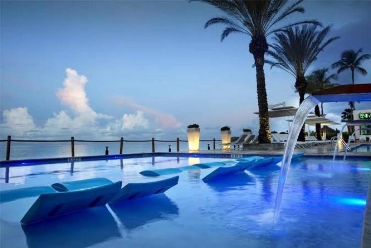 As&iacute; es el ostentoso hotel en Aruba donde Adorni y su familia vacacionaron a fines de 2024 y principios de 2025. 